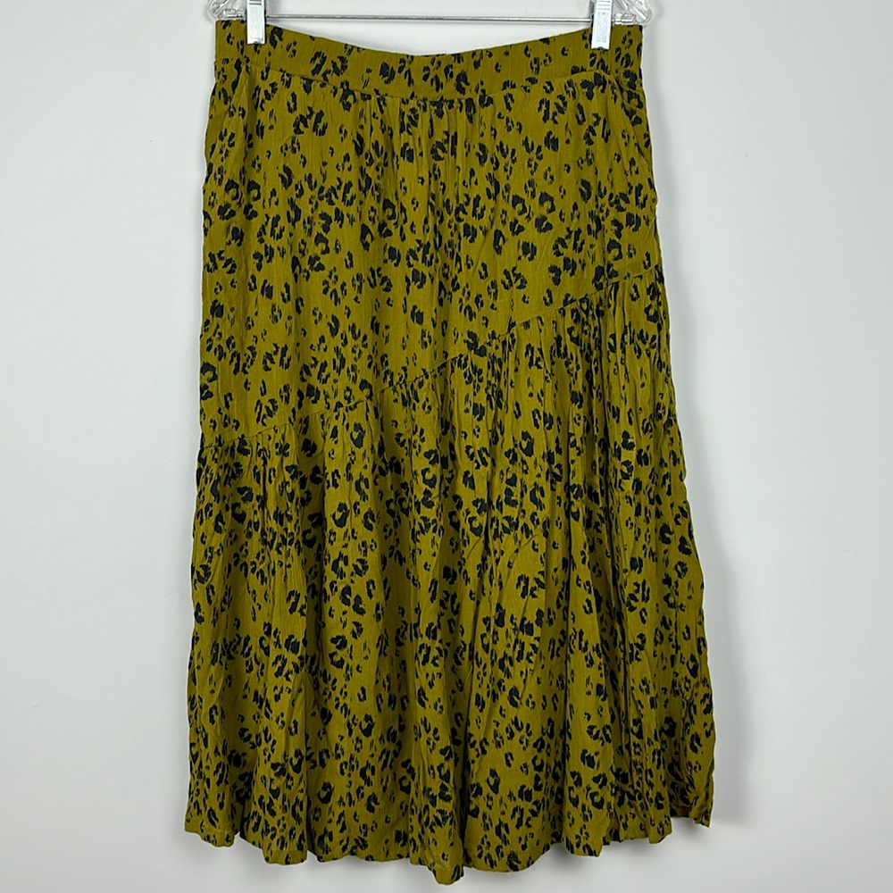 Garnet Hill leopard print skirt size M Color:moss green and black